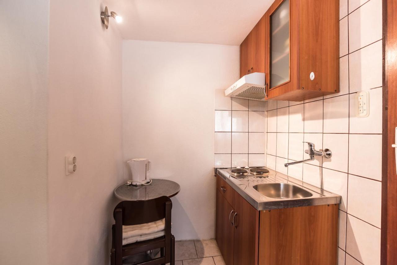 Kiwi Apartments Gornji Karin Exterior foto